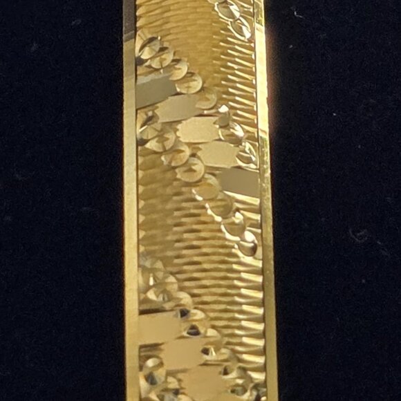 21k Gold Bangle (part 2 additional pics) - Picture 14 of 15